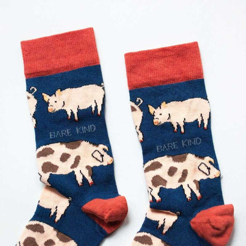 Bare Kind Save the Pigs Men's Socks Zoomed